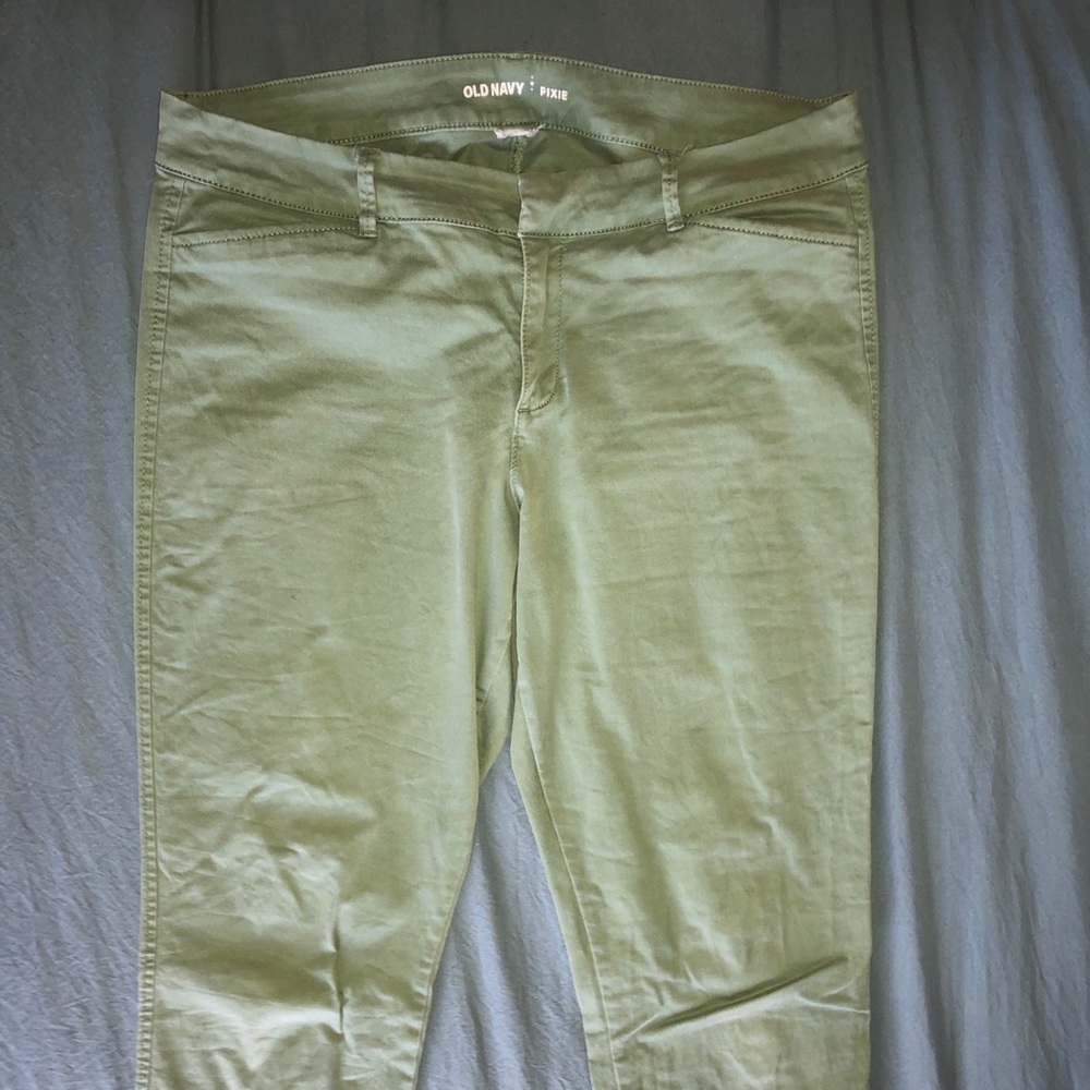 Capri Pixie Pants